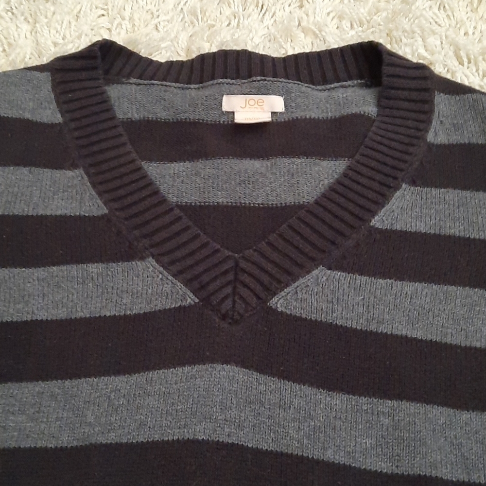 Joe Fresh V-neck Sweater top